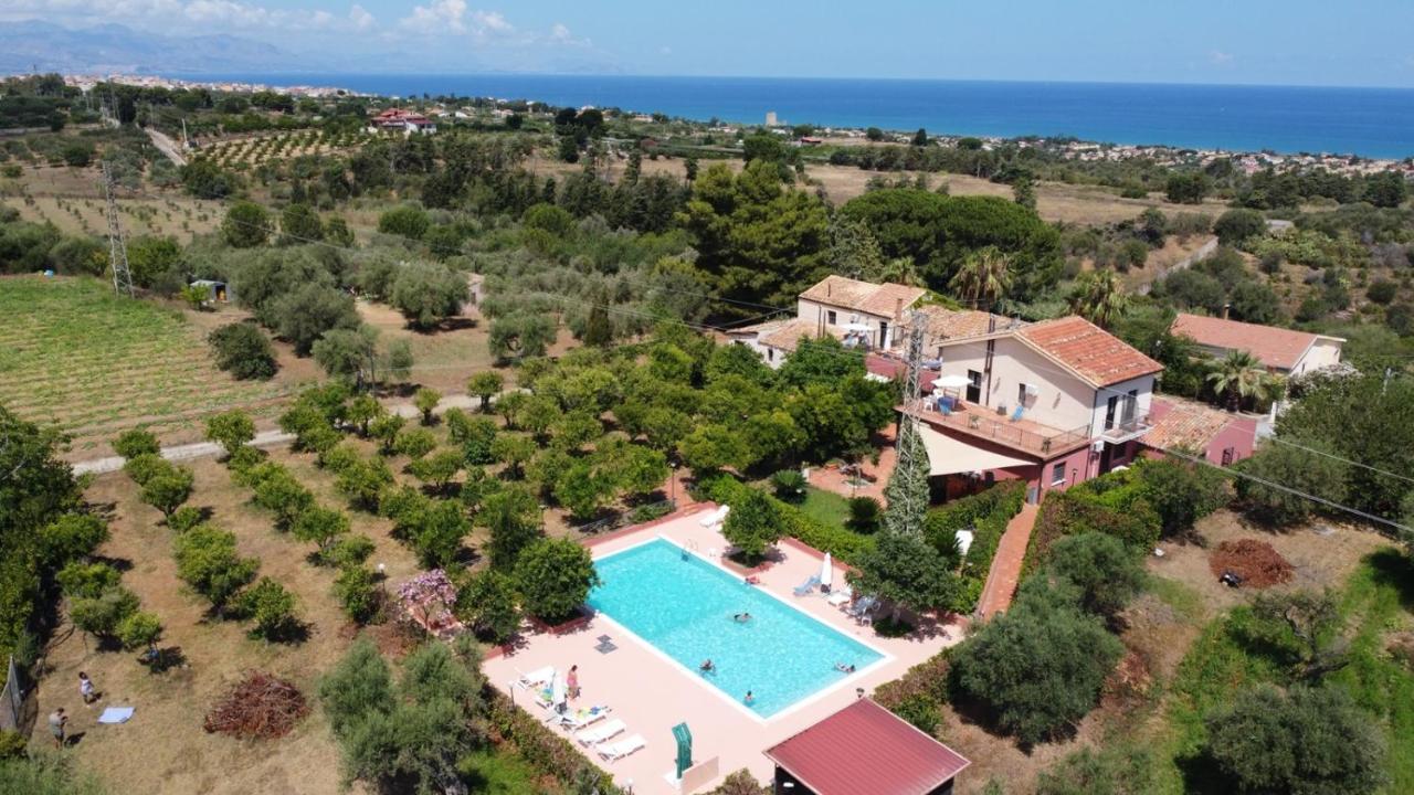 Il Casale Il Sole E La Margherita Campofelice di Roccella Kültér fotó