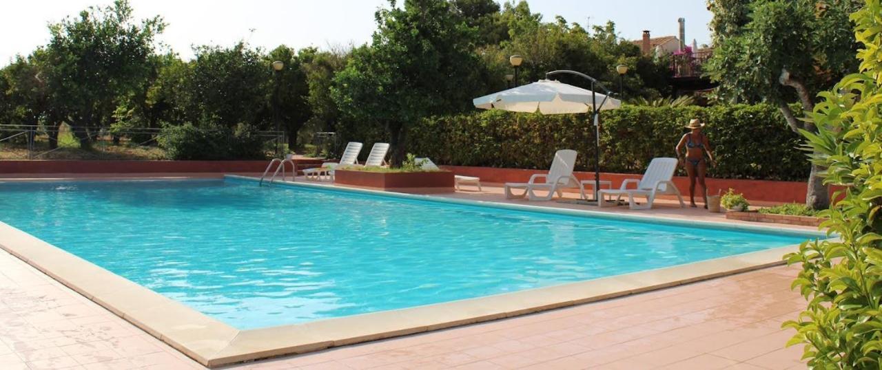Il Casale Il Sole E La Margherita Campofelice di Roccella Kültér fotó