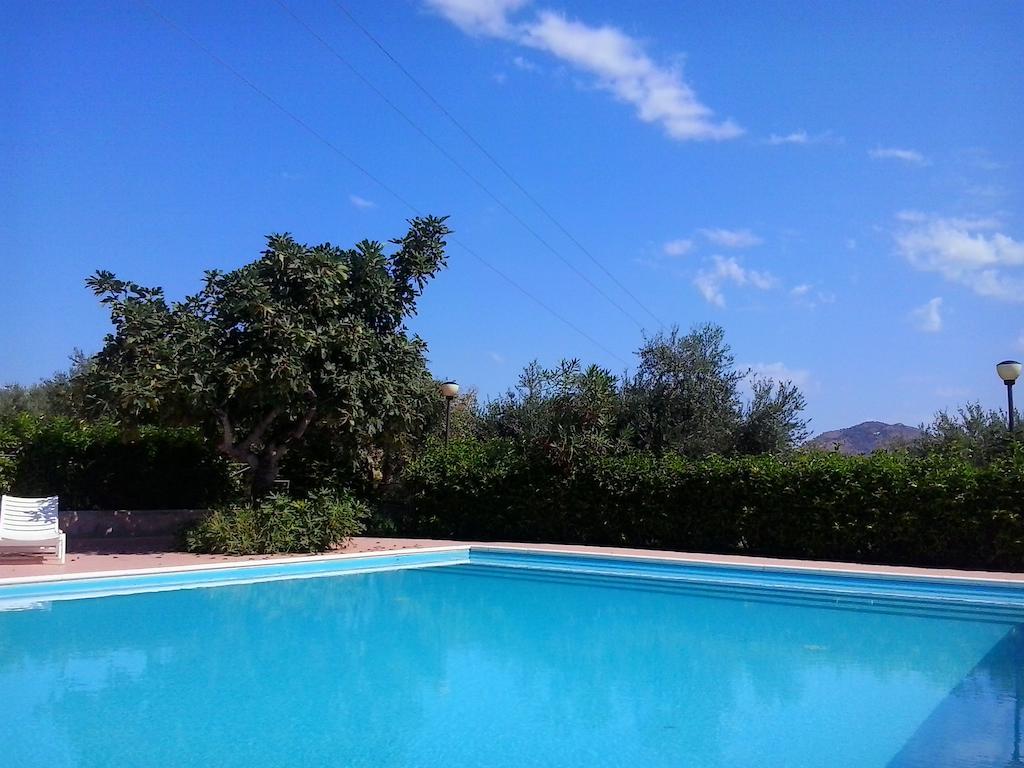 Il Casale Il Sole E La Margherita Campofelice di Roccella Kültér fotó